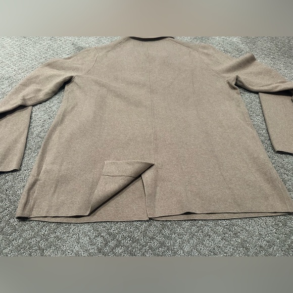 NWT J. Crew Women's Two Button Sweater Blazer Tan - Size L - Picture 4 of 11